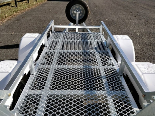 Scissor Lift Trailers Detail