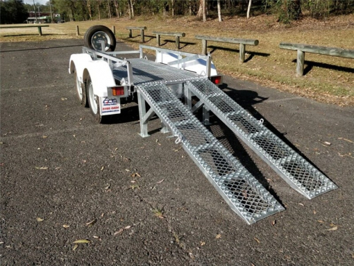 Scissor Lift Trailers Detail
